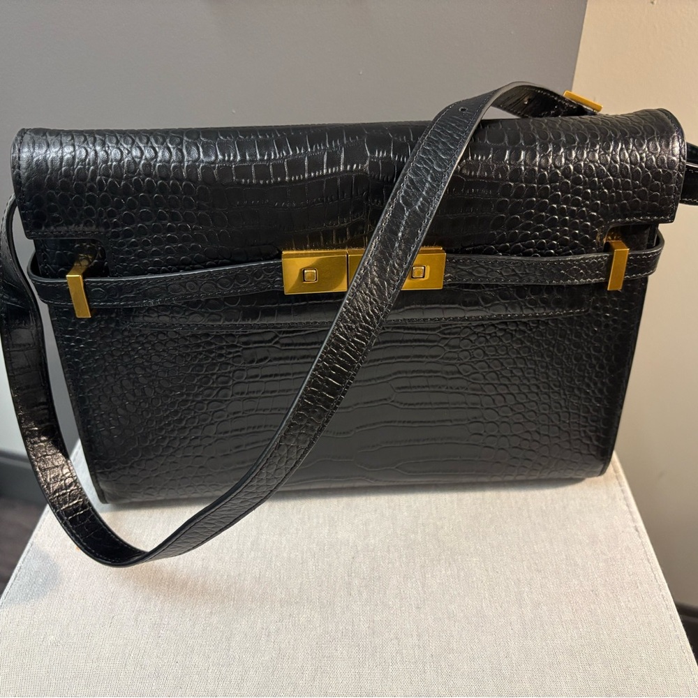 Elegant Black Crocodile-Embossed Men's Bag